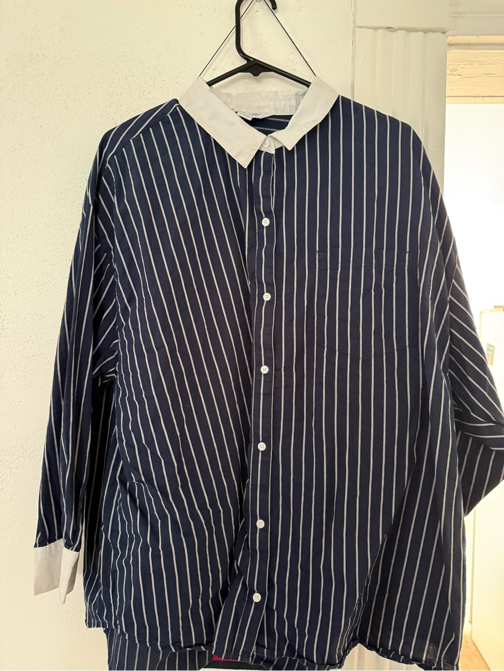Old Navy Navy Blue Vertical Stripe Button-Down Shirt with White Collar